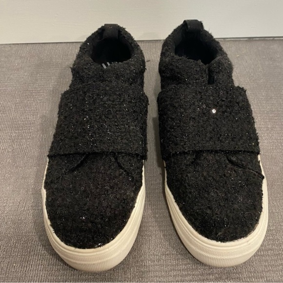 Dolce Vita Slip On Fabric Black Shoes 8 - Picture 1 of 6